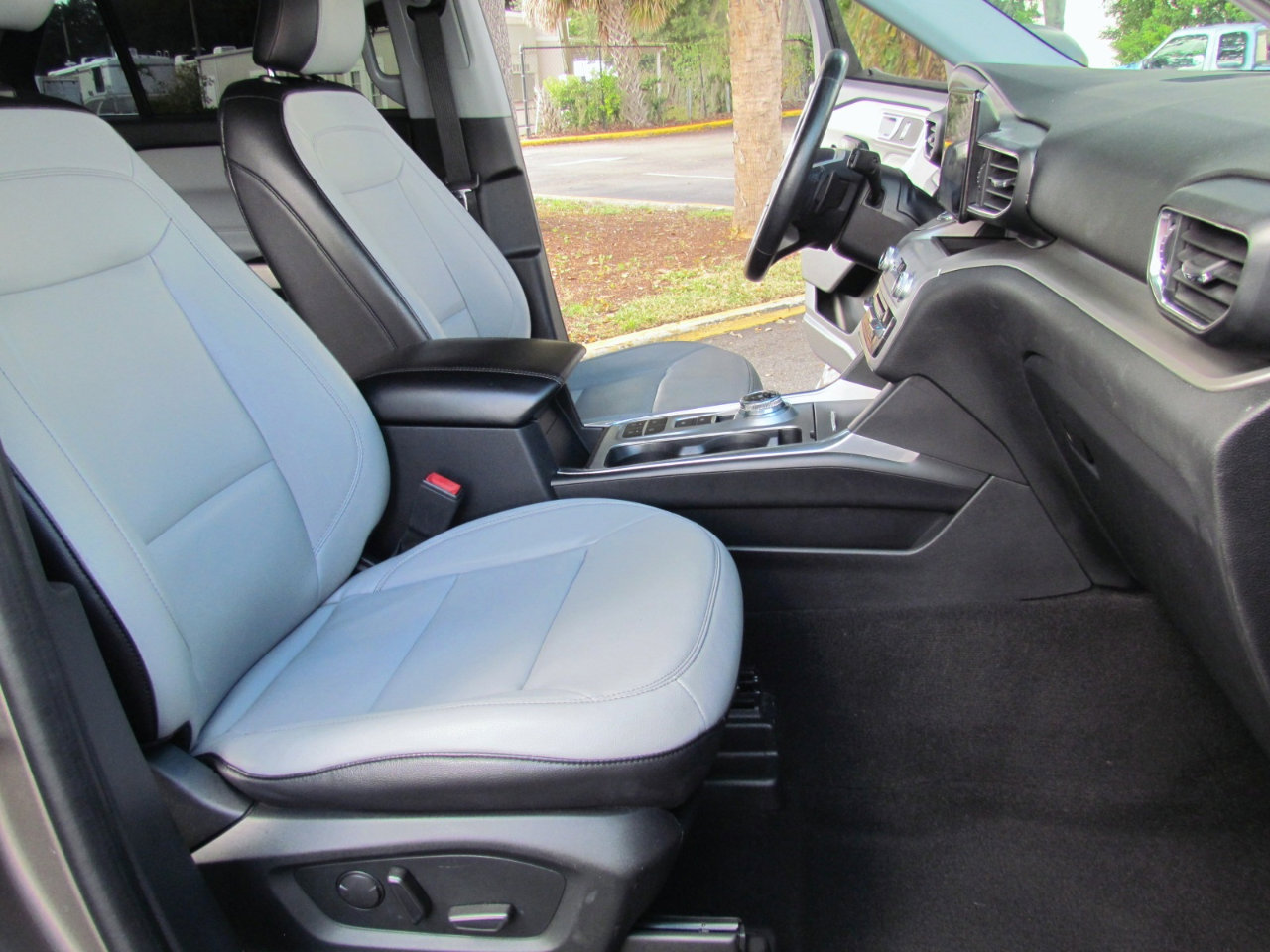 Used 2021 Ford Explorer XLT w/ Equipment Group 202A image 16