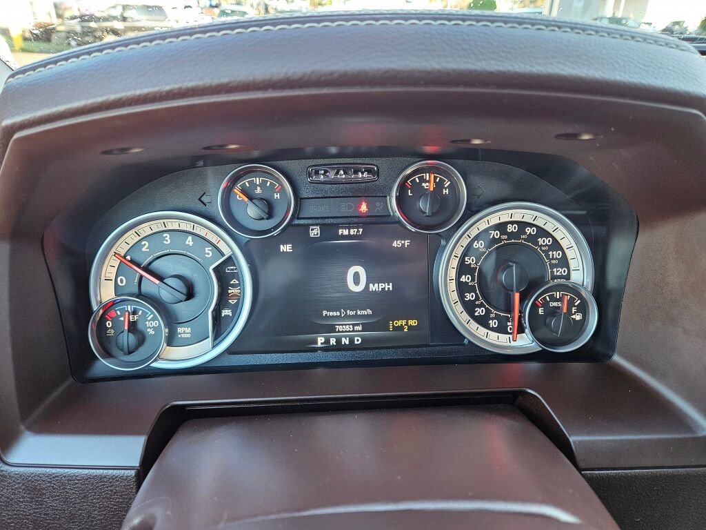 Used 2015 RAM 1500 Laramie w/ Convenience Group image 20