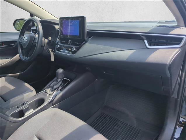 Certified 2025 Toyota Corolla LE FWD image 28