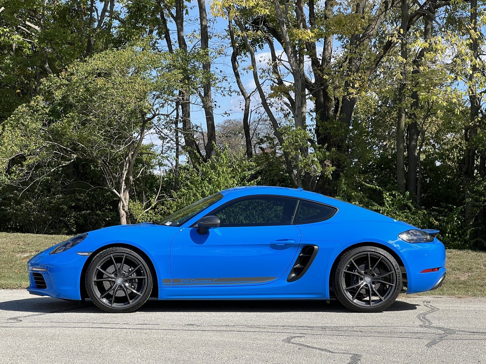 Certified 2023 Porsche 718 Cayman T image 2