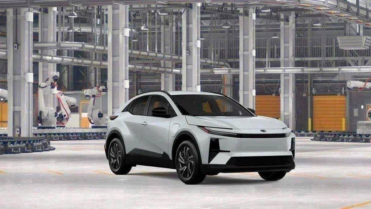 New 2026 Toyota C-HR AWD/4WD image 15