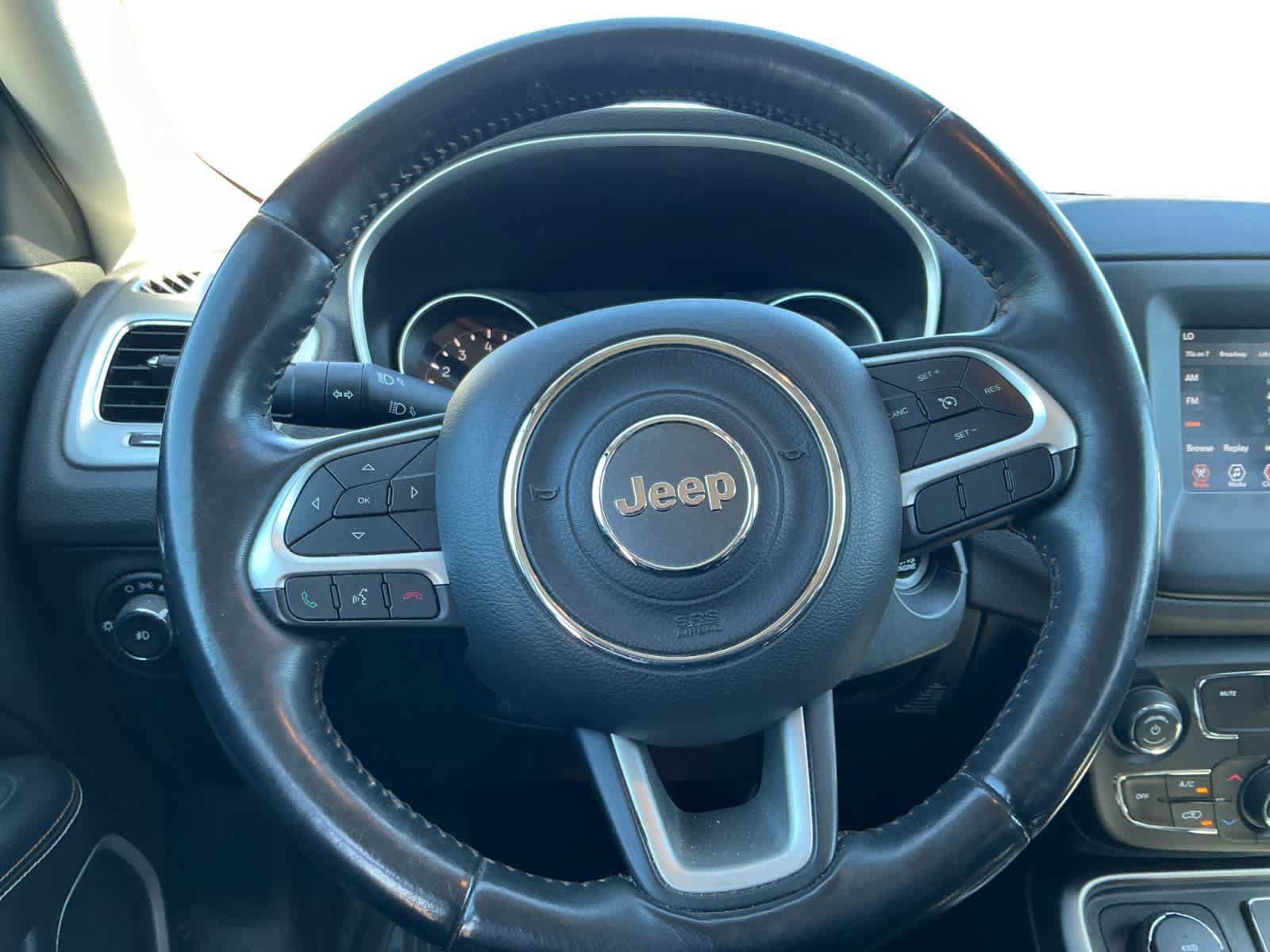 Used 2018 Jeep Compass Latitude w/ Popular Equipment Group AWD/4WD image 12