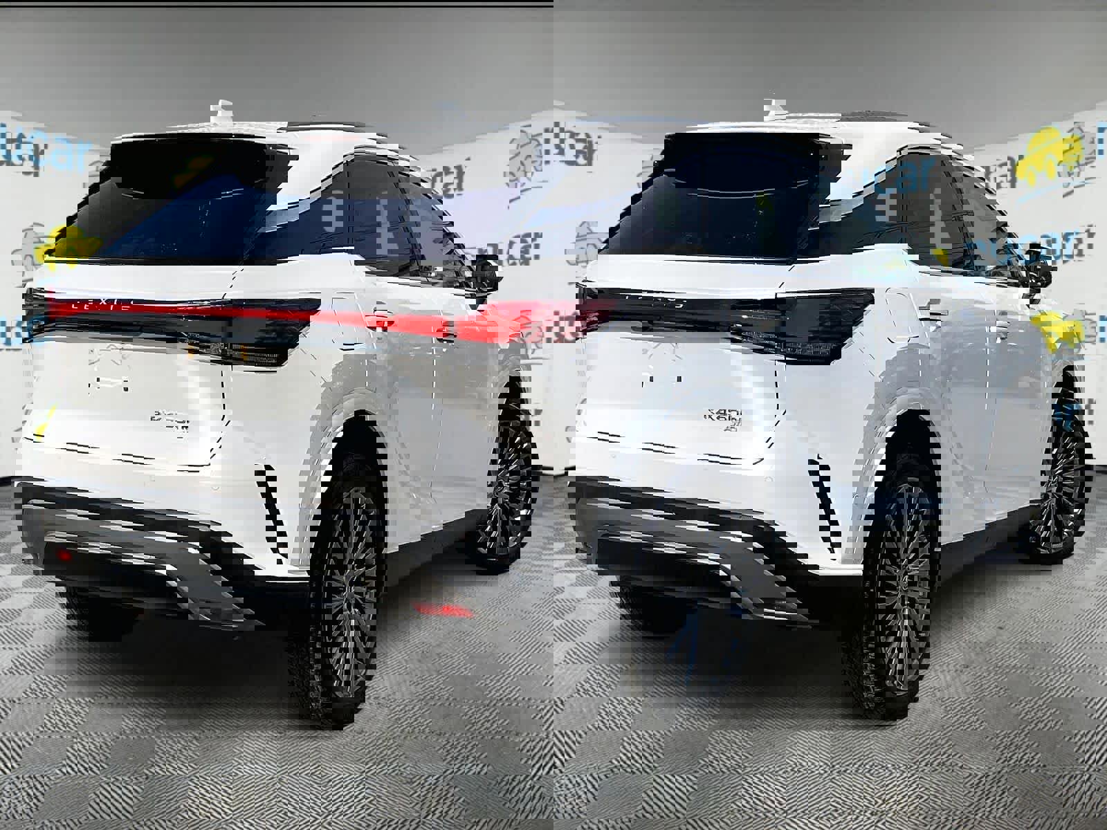 Used 2025 Lexus RX 450h Luxury w/ Convenience Package image 6