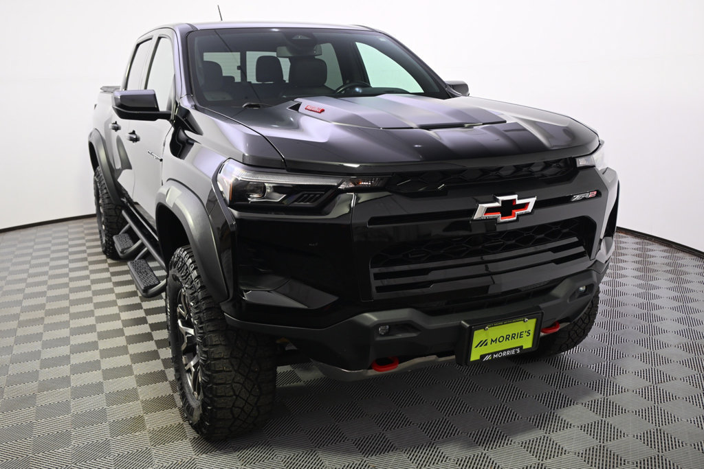 Used 2024 Chevrolet Colorado ZR2 w/ ZR2 Convenience Package III AWD/4WD image 9