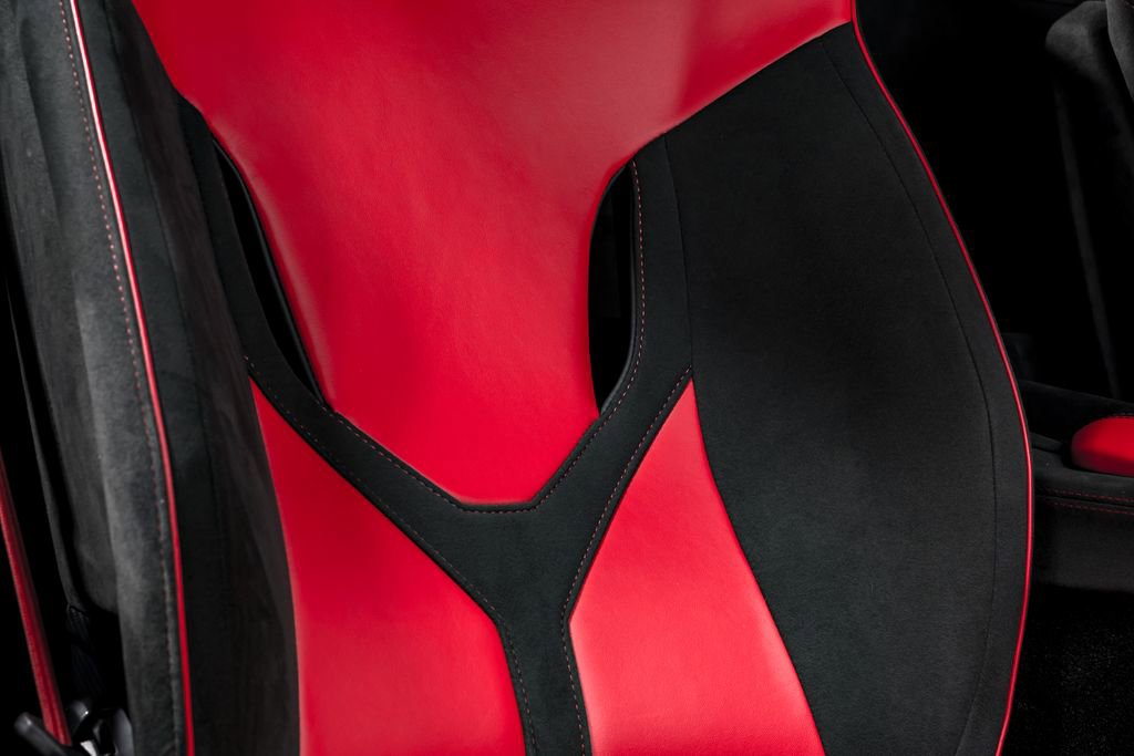 Used 2025 Lamborghini Revuelto image 37