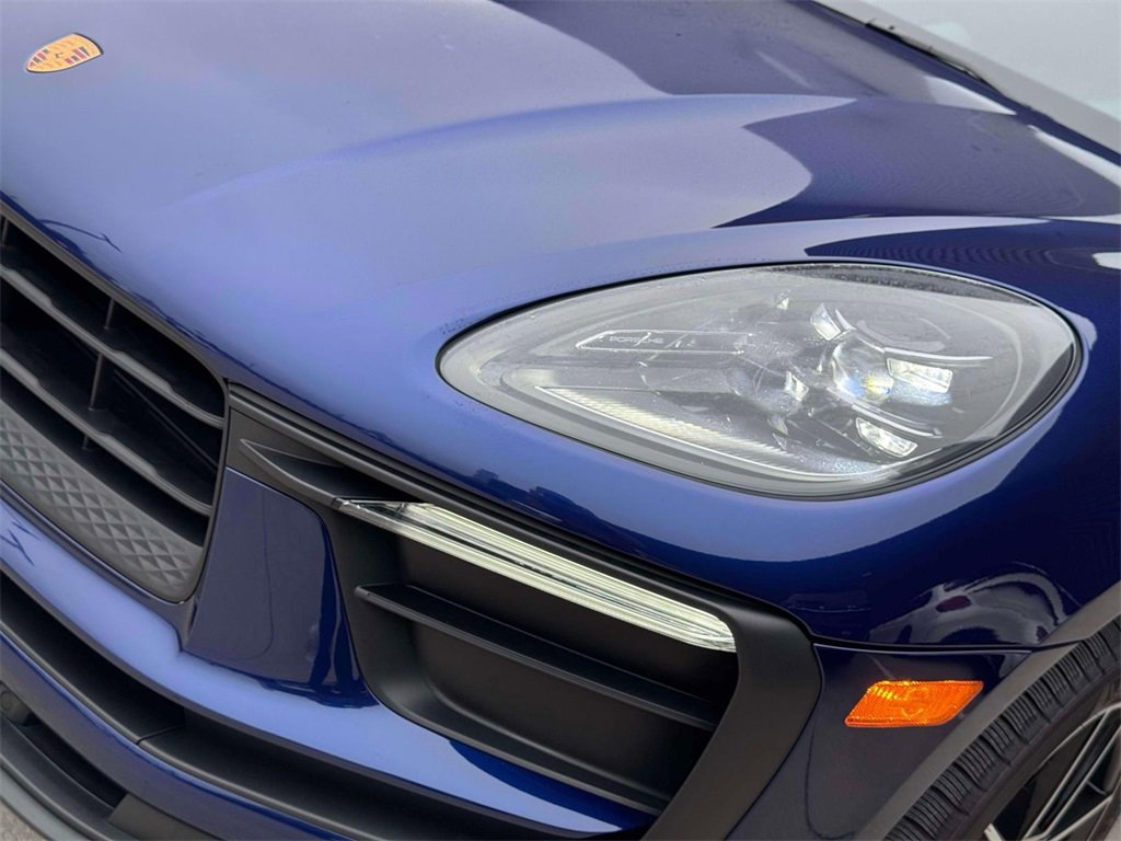 Used 2025 Porsche Macan Turbo image 9