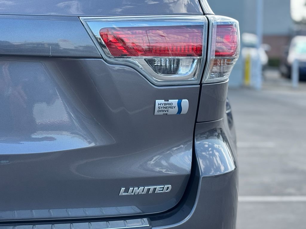 Used 2015 Toyota Highlander Limited Platinum image 12