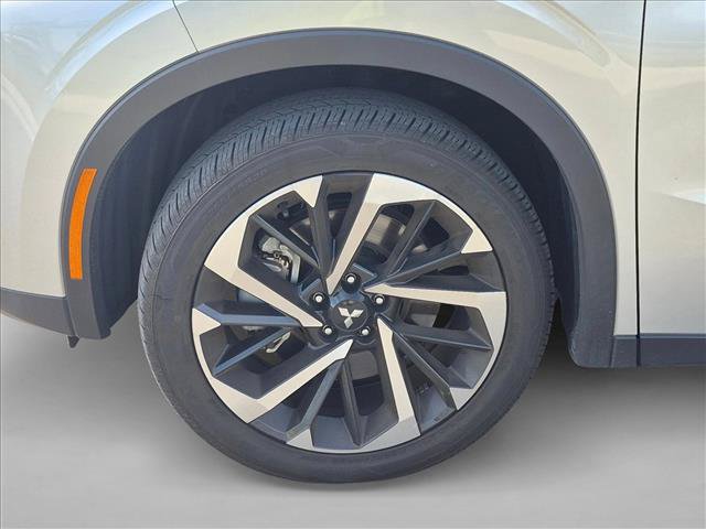 Used 2024 Mitsubishi Outlander SE FWD image 15
