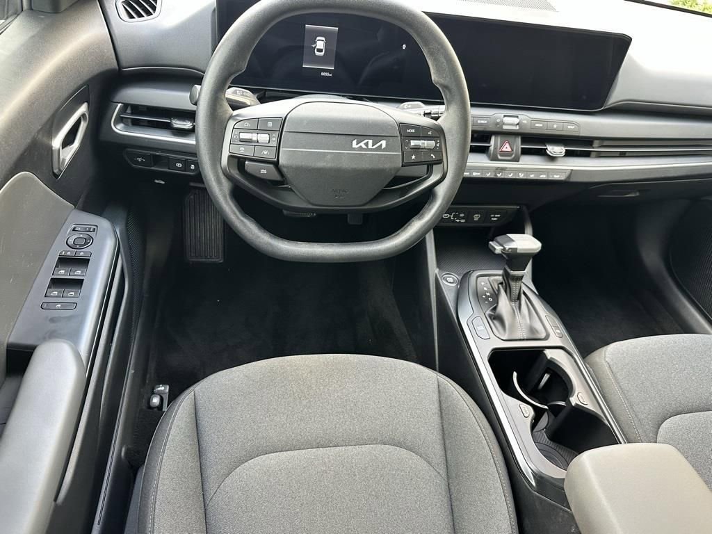 Used 2025 Kia K4 LXS image 8