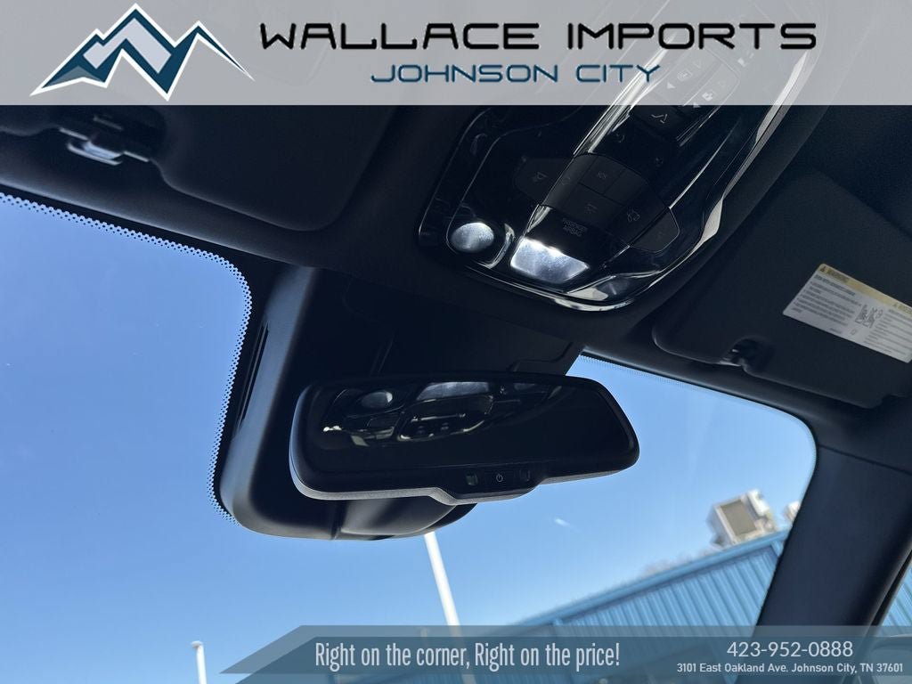 Used 2023 Alfa Romeo Stelvio Ti AWD/4WD image 17