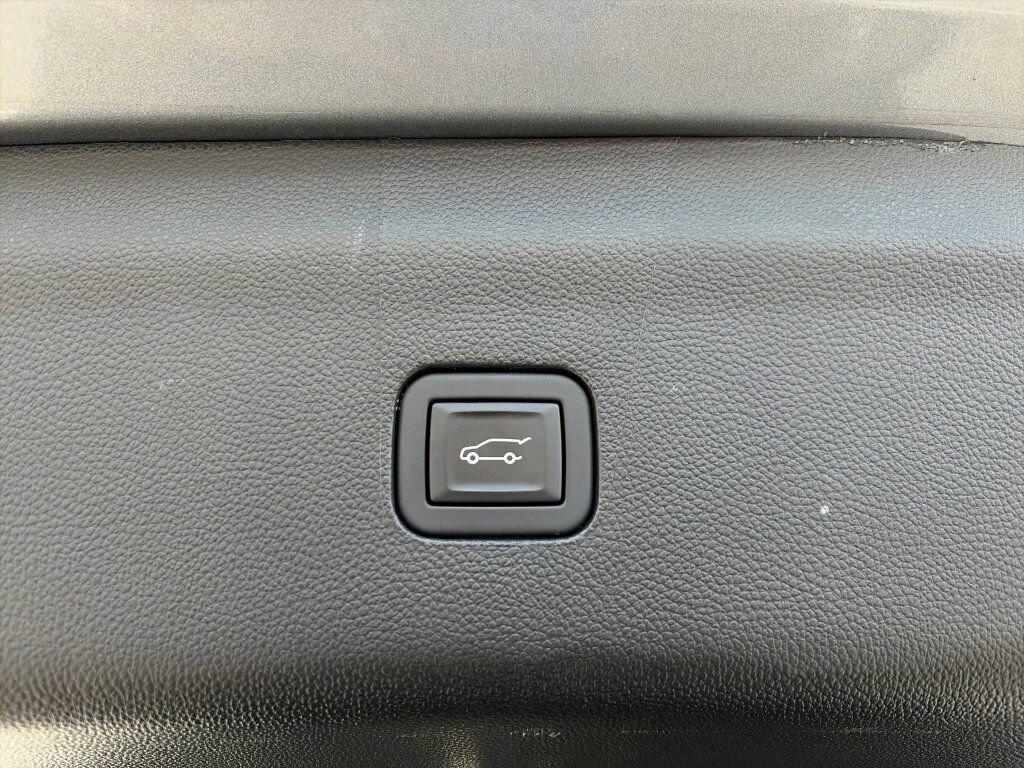 Used 2024 Buick Enclave Premium image 12