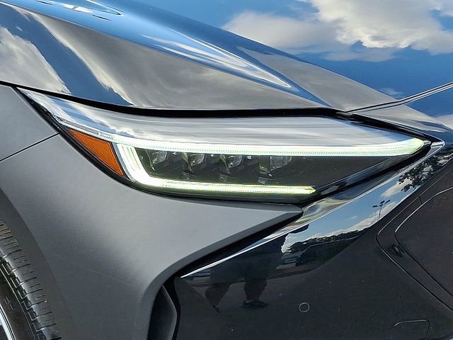 Used 2023 Subaru Solterra Premium image 11