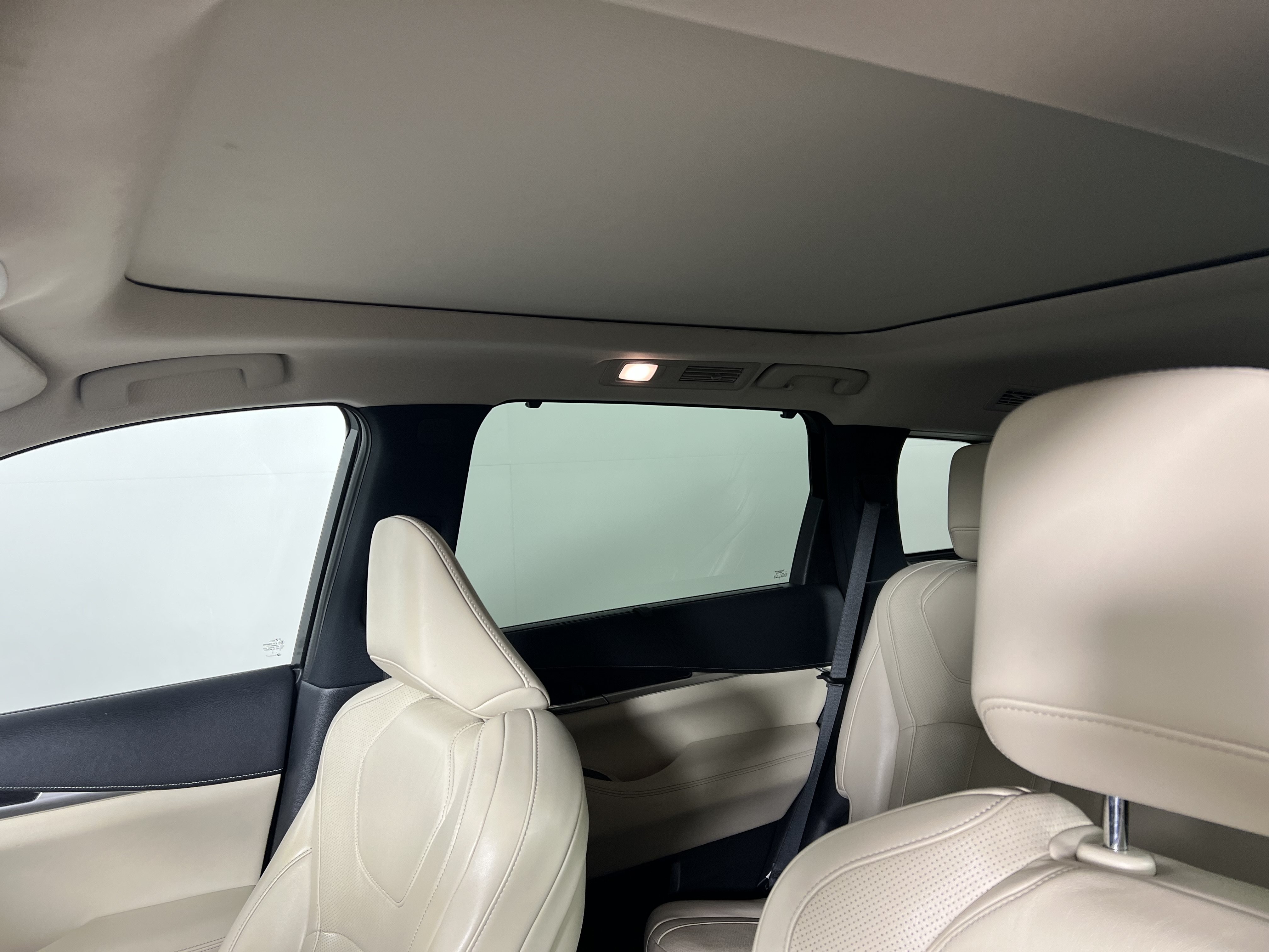 Used 2023 INFINITI QX60 Sensory w/ Cargo Package AWD/4WD image 19