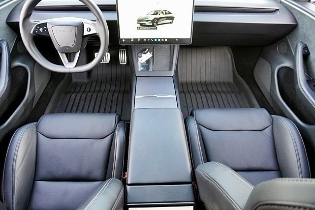 Used 2025 Tesla Model 3 Performance AWD/4WD image 32
