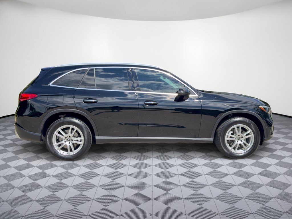 Used 2023 Mercedes-Benz GLC 300 4MATIC image 8