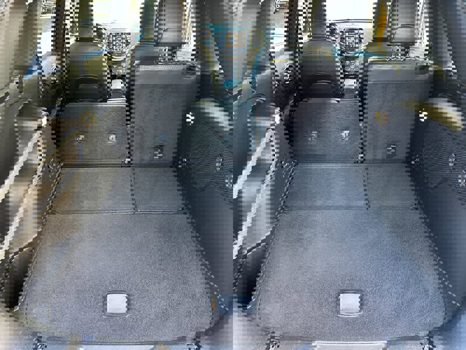 Used 2016 Jeep Cherokee Limited w/ Luxury Group image 15