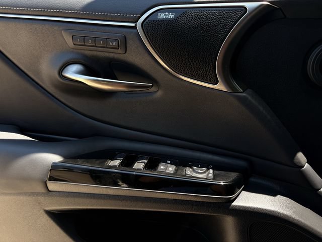 Used 2024 Lexus ES 300h F Sport w/ Accessory Package (Z1) FWD image 27