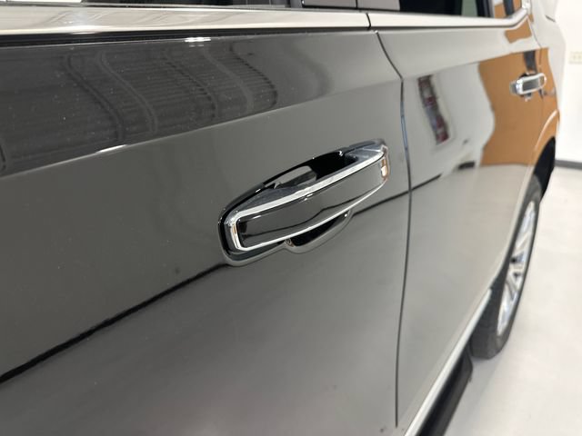 Used 2023 GMC Yukon Denali AWD/4WD image 11