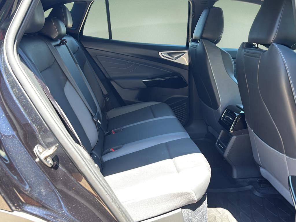 Used 2023 Volkswagen ID.4 Pro S RWD image 13