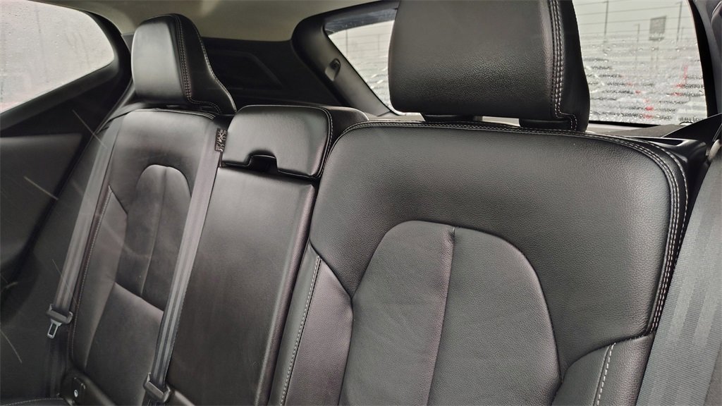 Used 2024 Volvo XC40 B5 Plus w/ Protection Package Premier image 27