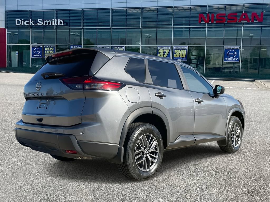 Used 2024 Nissan Rogue S image 6