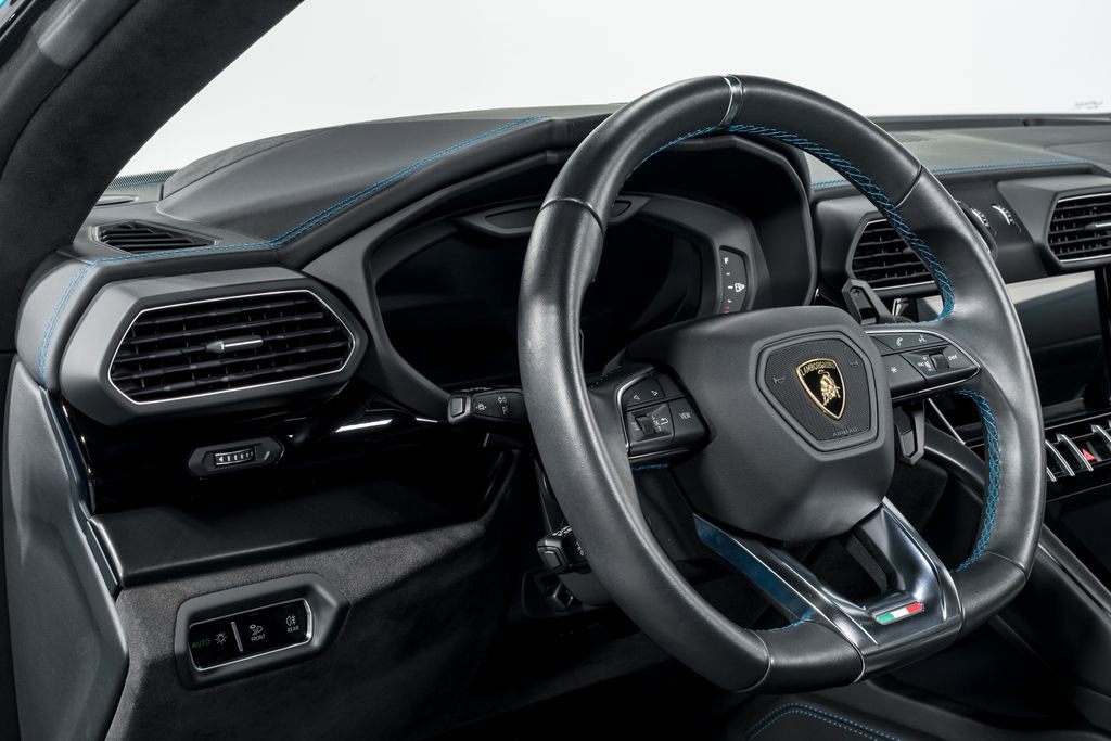 Used 2023 Lamborghini Urus S image 15