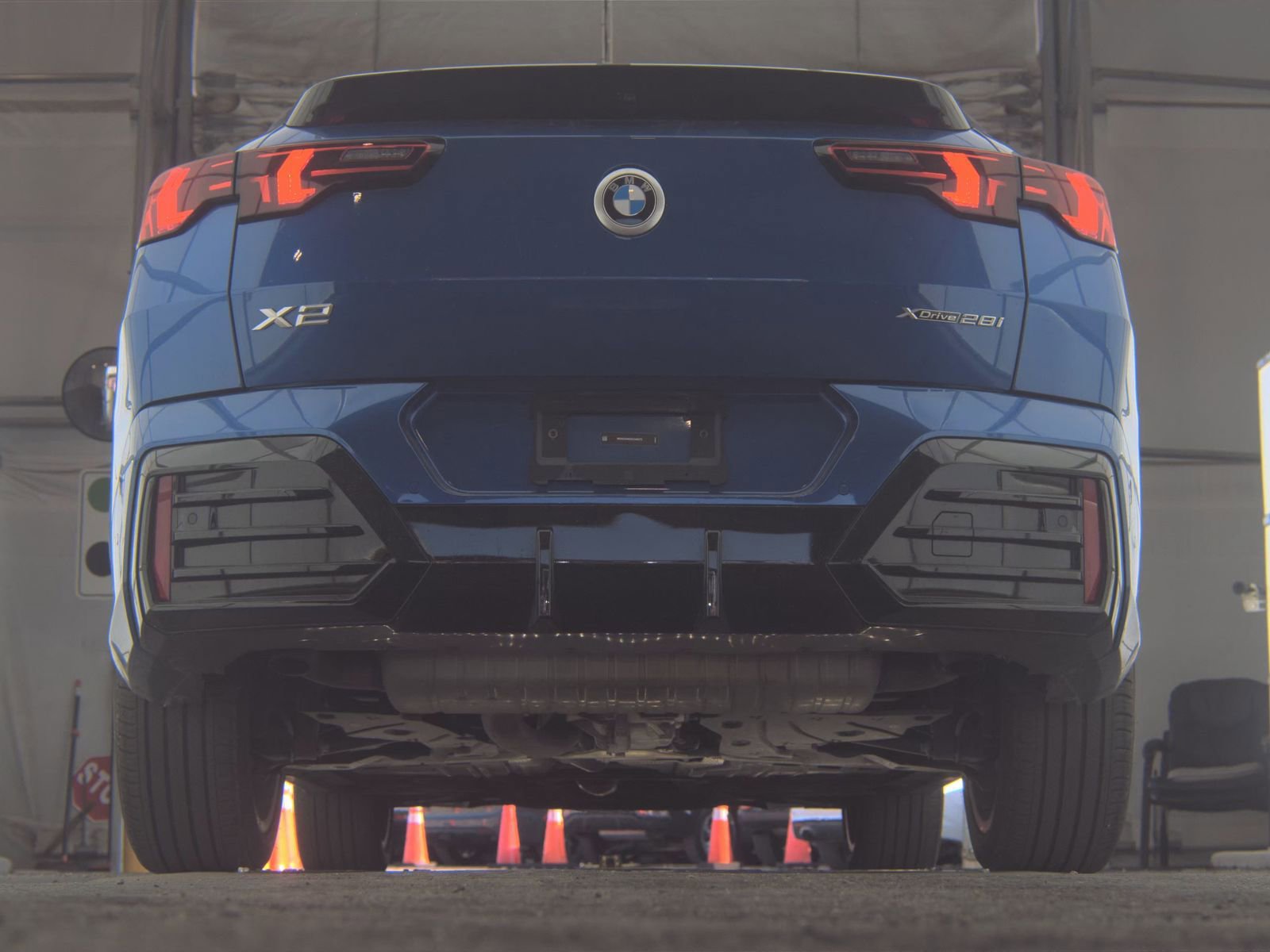 Used 2025 BMW X2 xDrive28i w/ M Sport Package AWD/4WD image 9