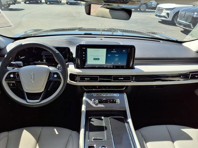 New 2026 Lincoln Aviator 2WD image 10