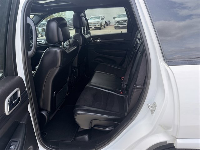 Used 2020 Jeep Grand Cherokee Altitude AWD/4WD image 12