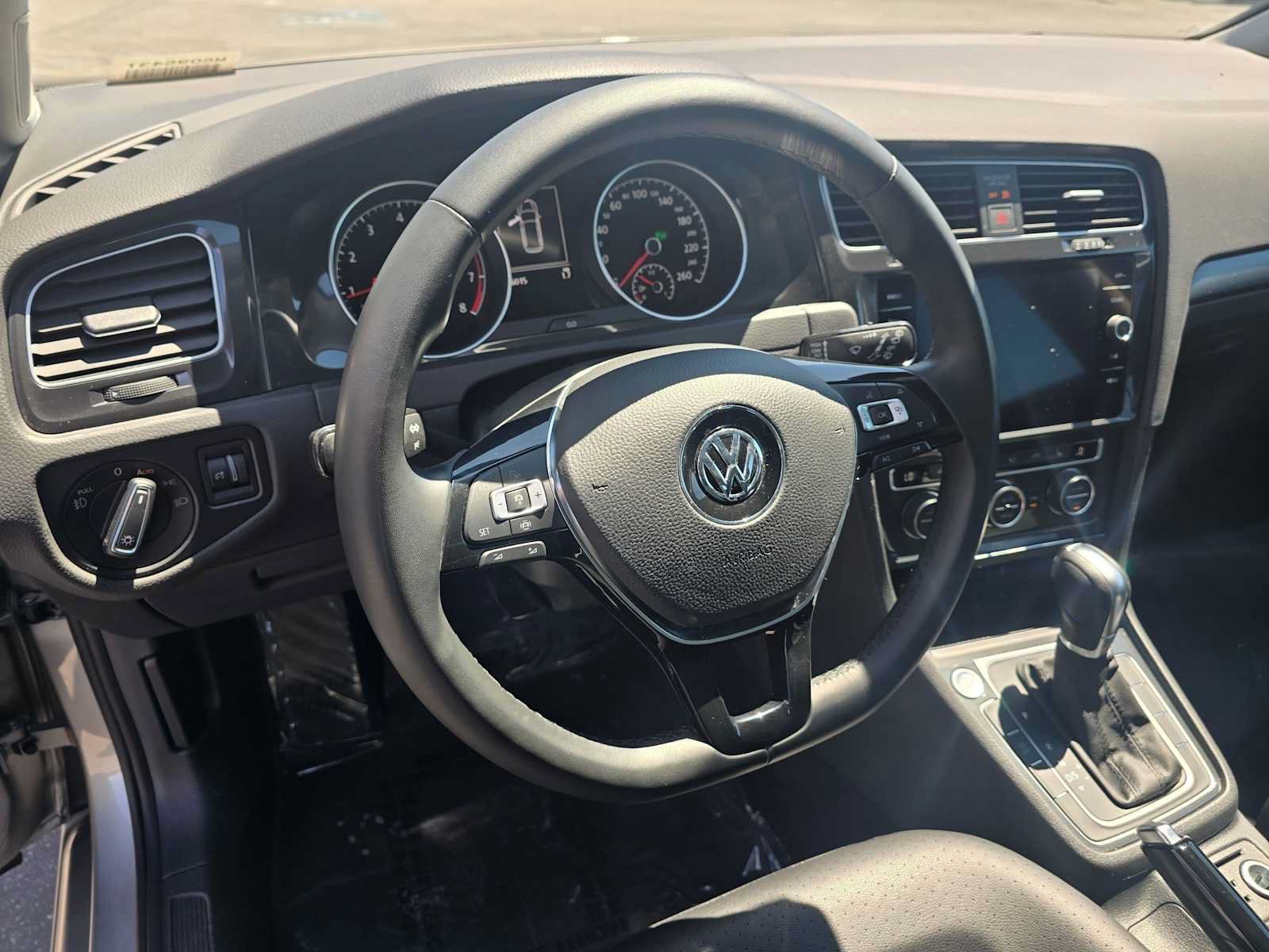 Used 2019 Volkswagen Golf S FWD image 24