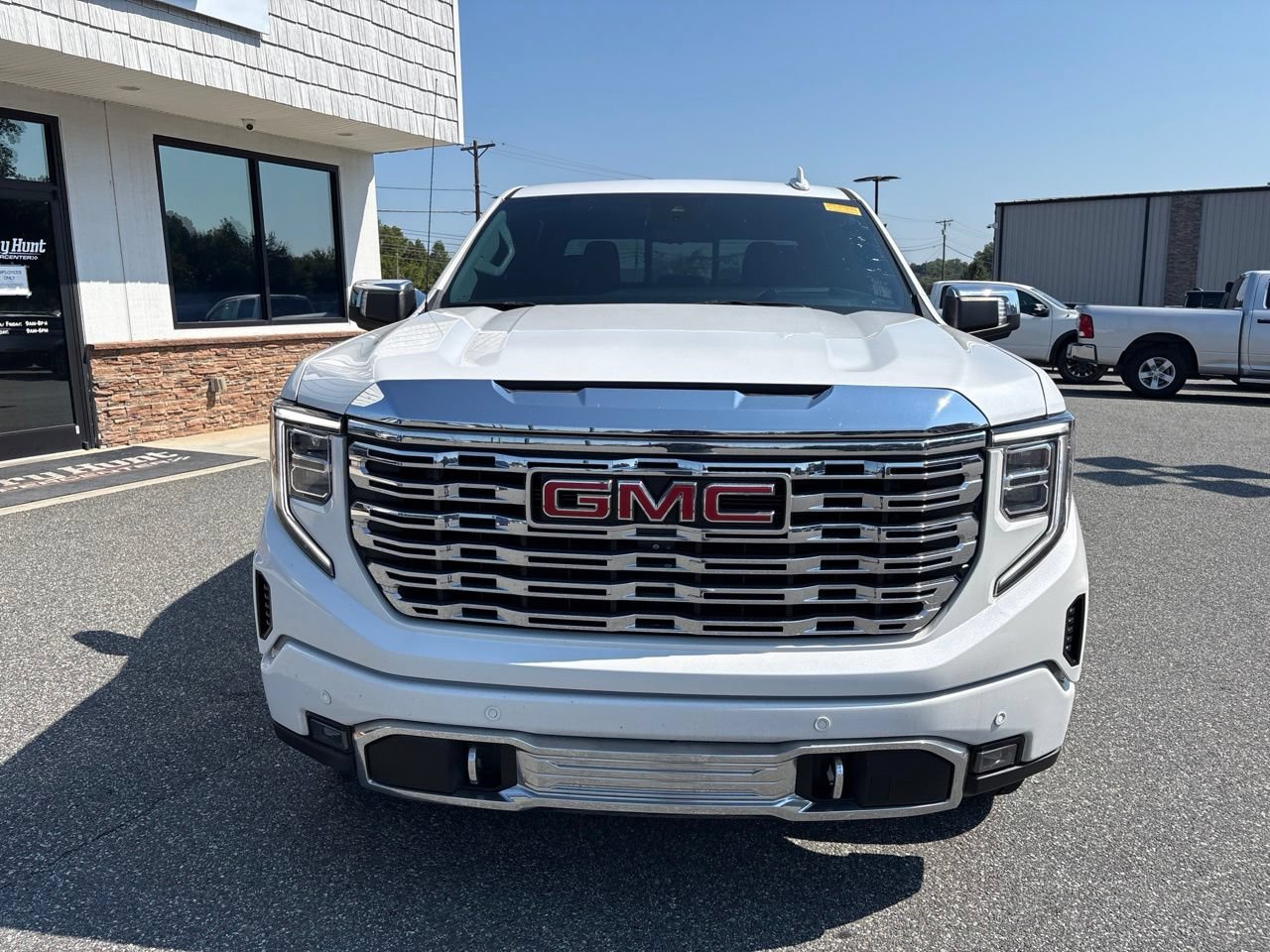Used 2023 GMC Sierra 1500 Denali w/ Denali Reserve Package AWD/4WD image 12
