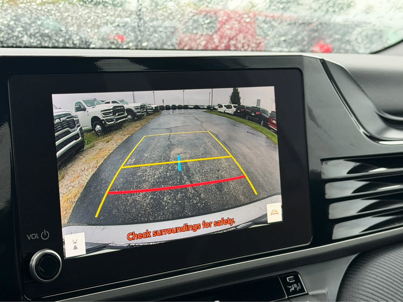 Used 2025 Toyota Camry SE w/ Convenience Package FWD image 30