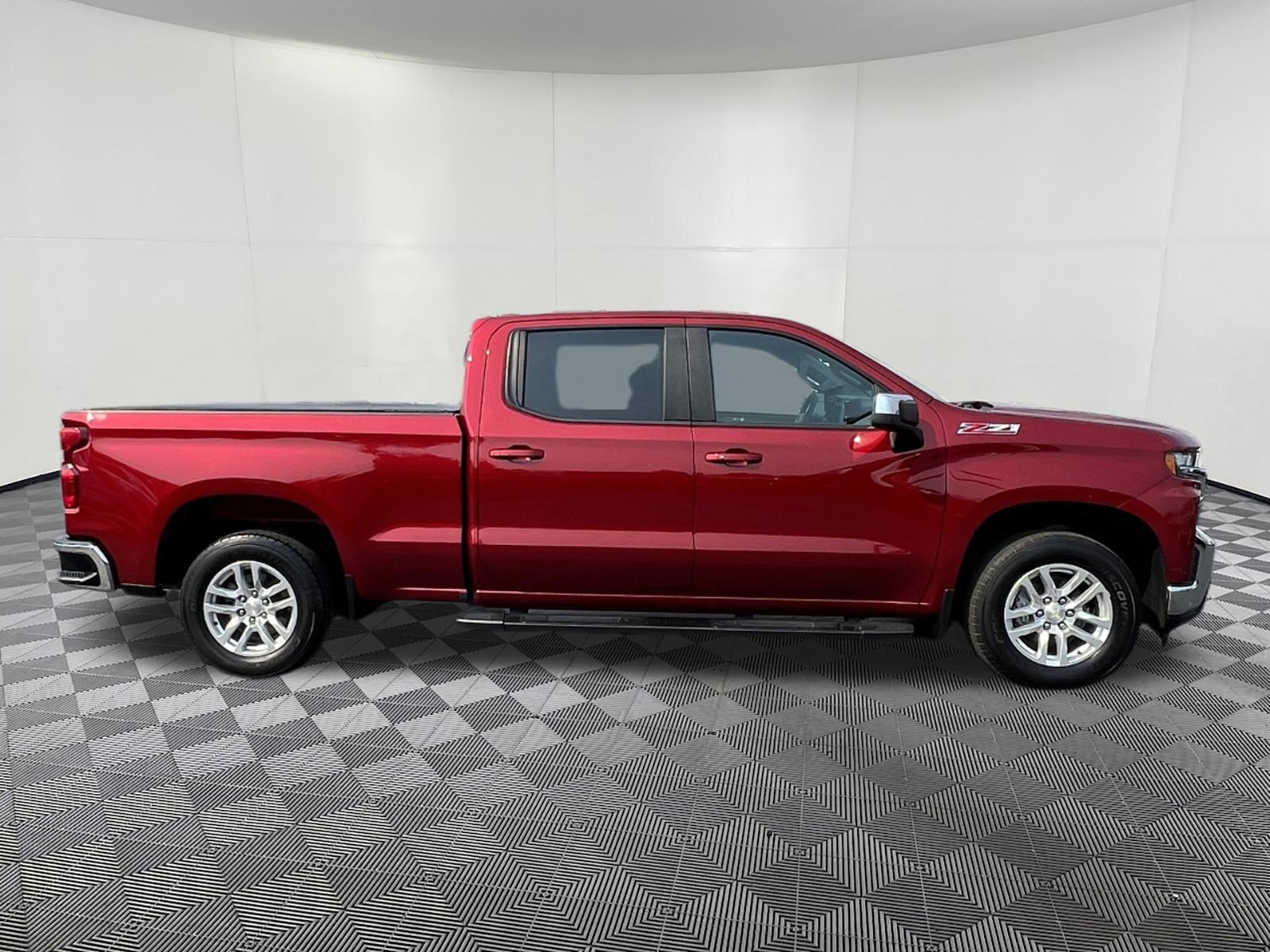 Used 2021 Chevrolet Silverado 1500 LT w/ Z71 Off-Road Package AWD/4WD image 7