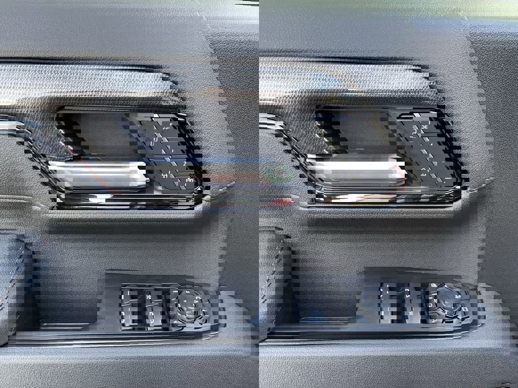 New 2026 GMC Sierra 2500 AT4 w/ AT4 Premium Plus Package image 24