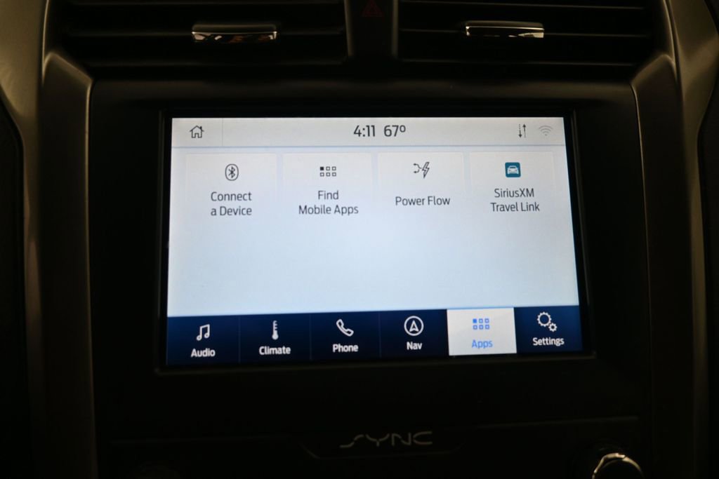 Used 2020 Ford Fusion SE FWD image 18