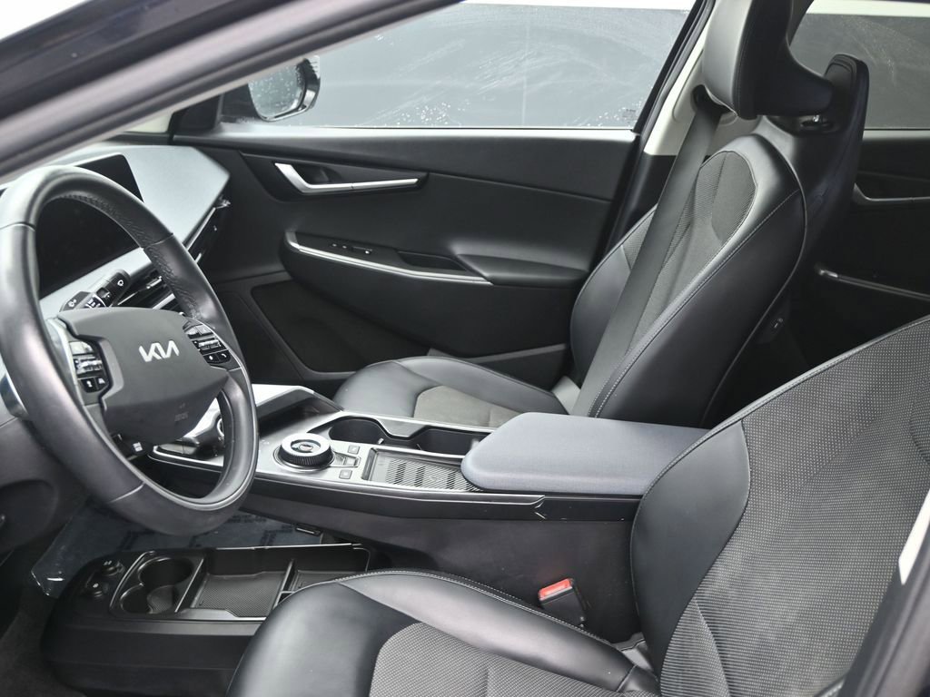 Used 2022 Kia EV6 Light image 12