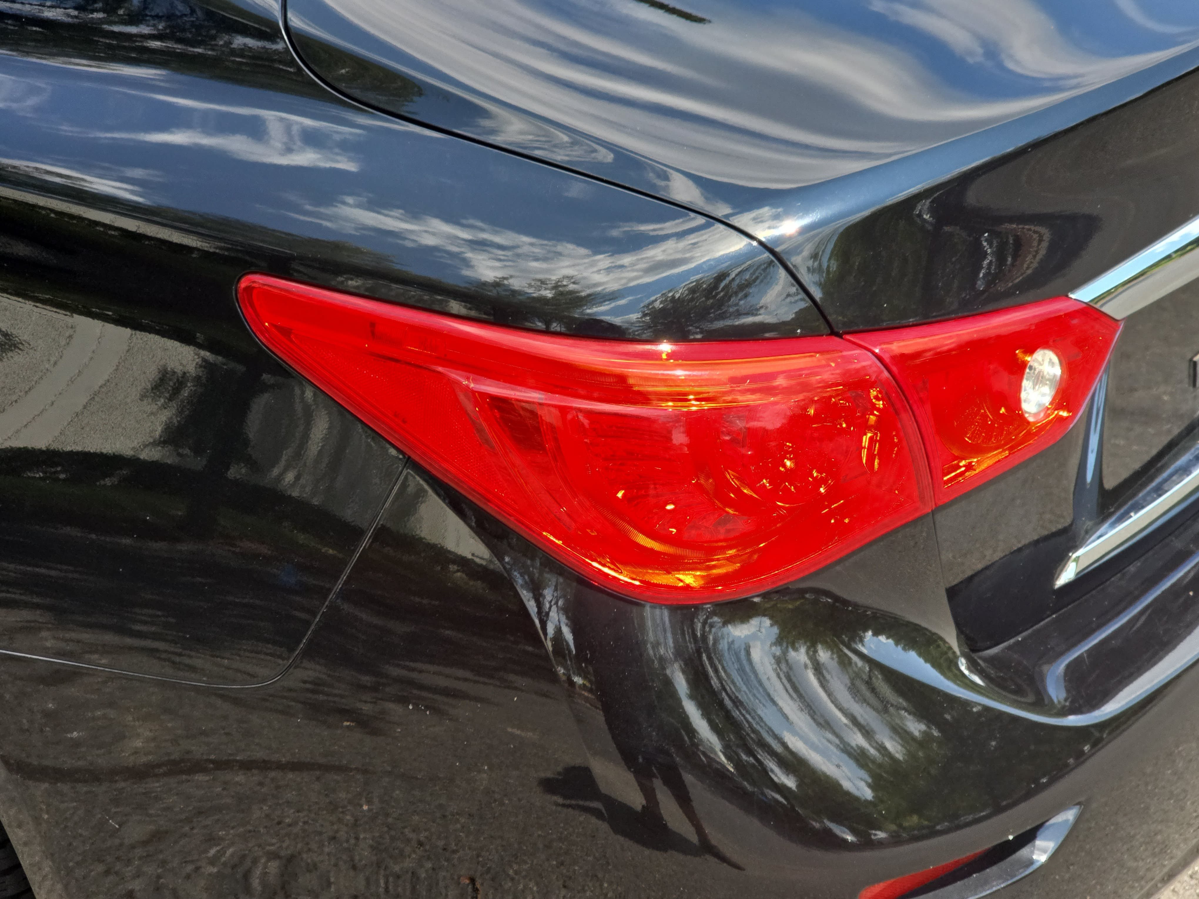 Used 2017 INFINITI Q50 2.0t w/ Moonroof Package RWD image 35