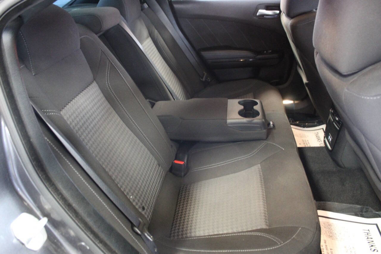 Used 2023 Dodge Charger SXT w/ Blacktop Package image 11