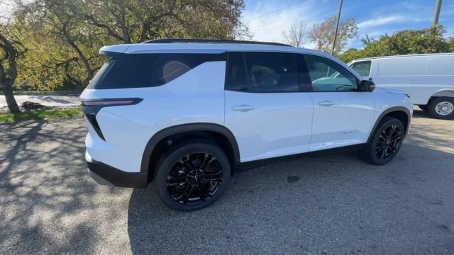 New 2026 Chevrolet Traverse LT w/ Driver Confidence Package AWD/4WD image 2