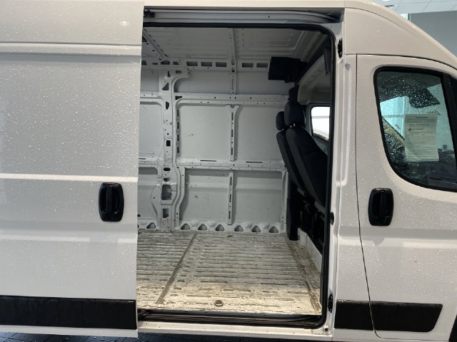 Used 2024 RAM ProMaster 2500 w/ Convenience Group FWD image 34