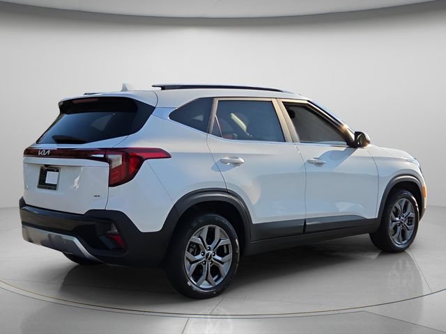 Used 2024 Kia Seltos S AWD/4WD image 7