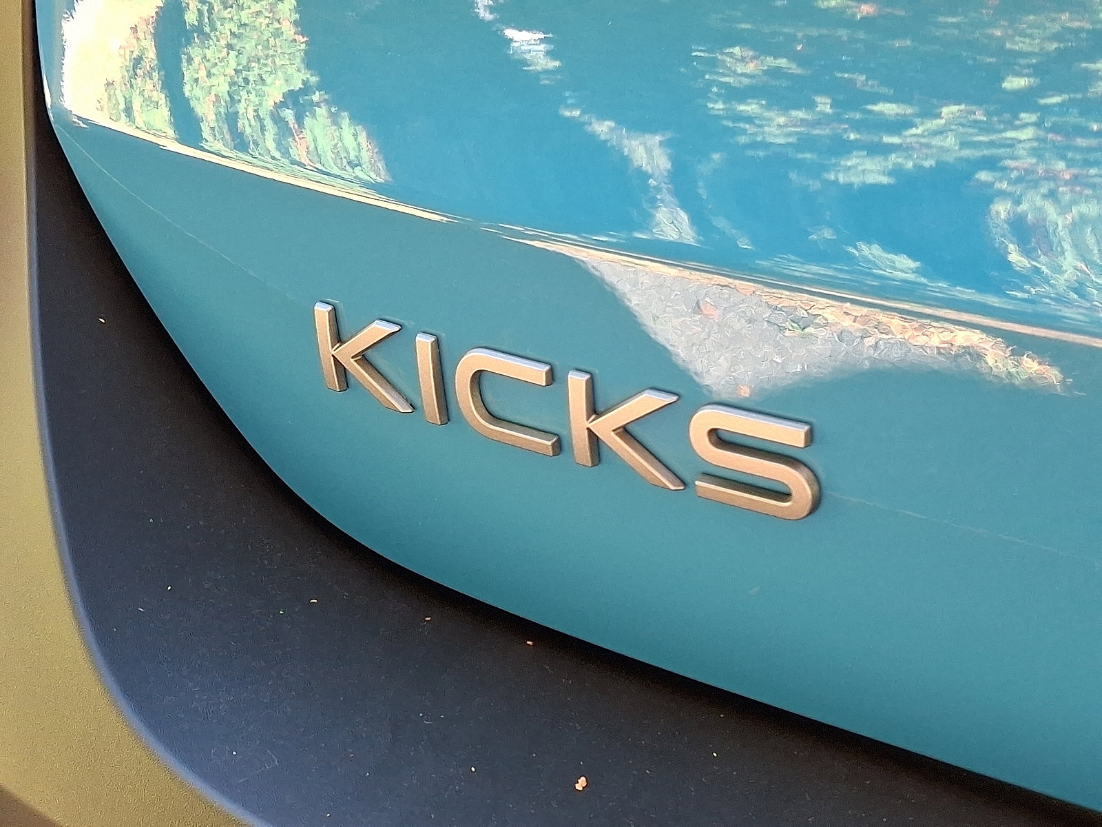 New 2026 Nissan Kicks SR w/ SR Premium Package image 4