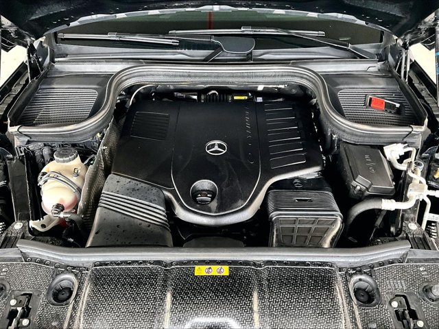 Certified 2025 Mercedes-Benz GLS 450 4MATIC image 11