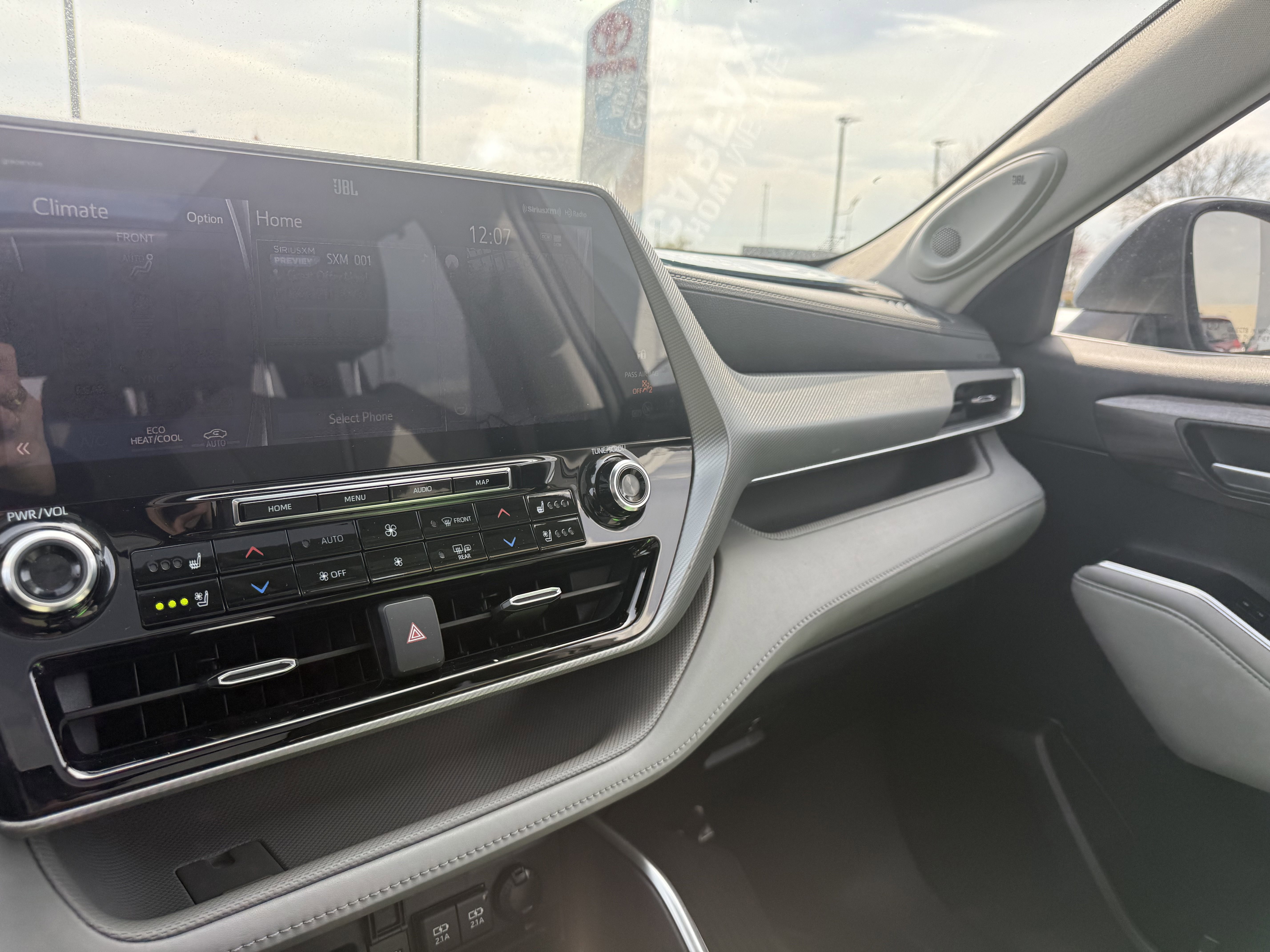 Certified 2021 Toyota Highlander Platinum image 21