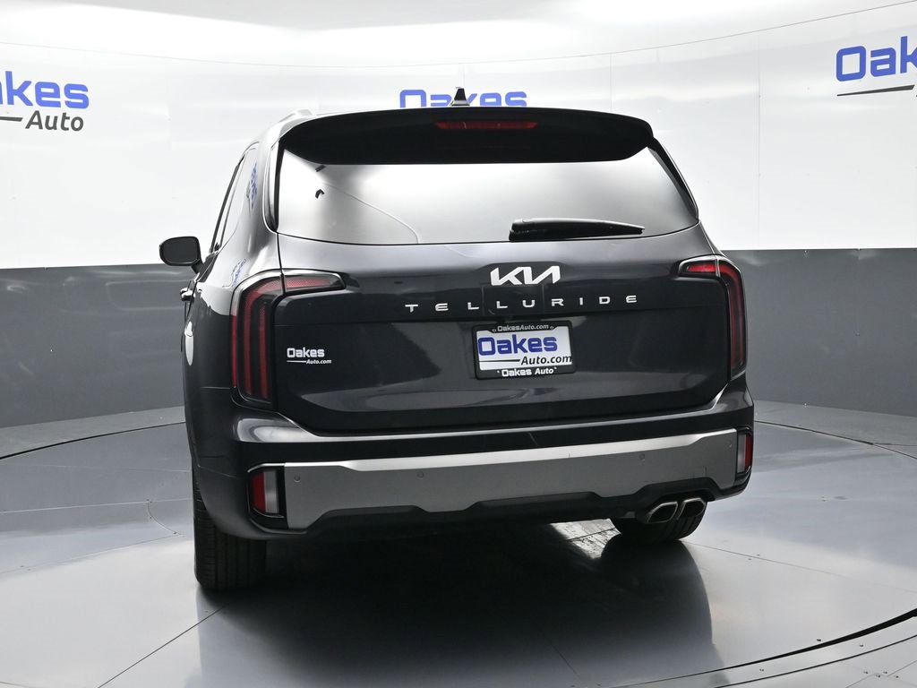 Certified 2025 Kia Telluride EX image 2