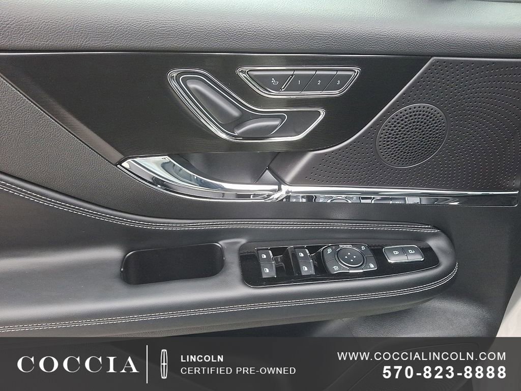 Used 2025 Lincoln Corsair AWD w/ Equipment Group 101A image 12