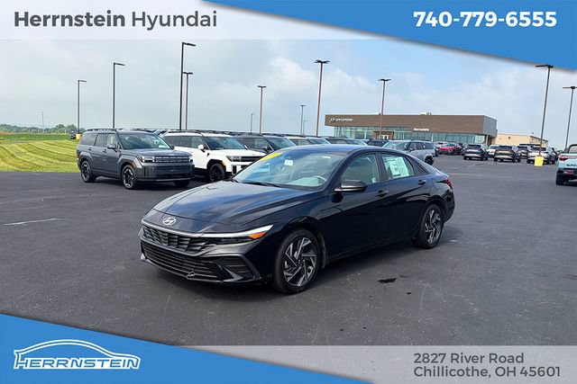 Certified 2025 Hyundai Elantra Sport FWD image 3