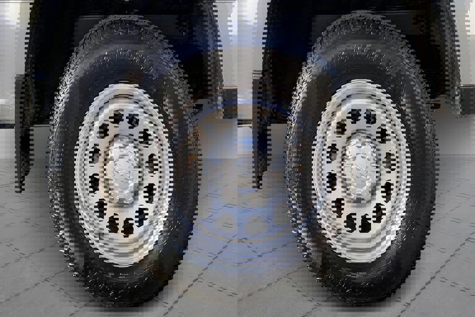 Used 2024 Chevrolet Colorado W/T image 11