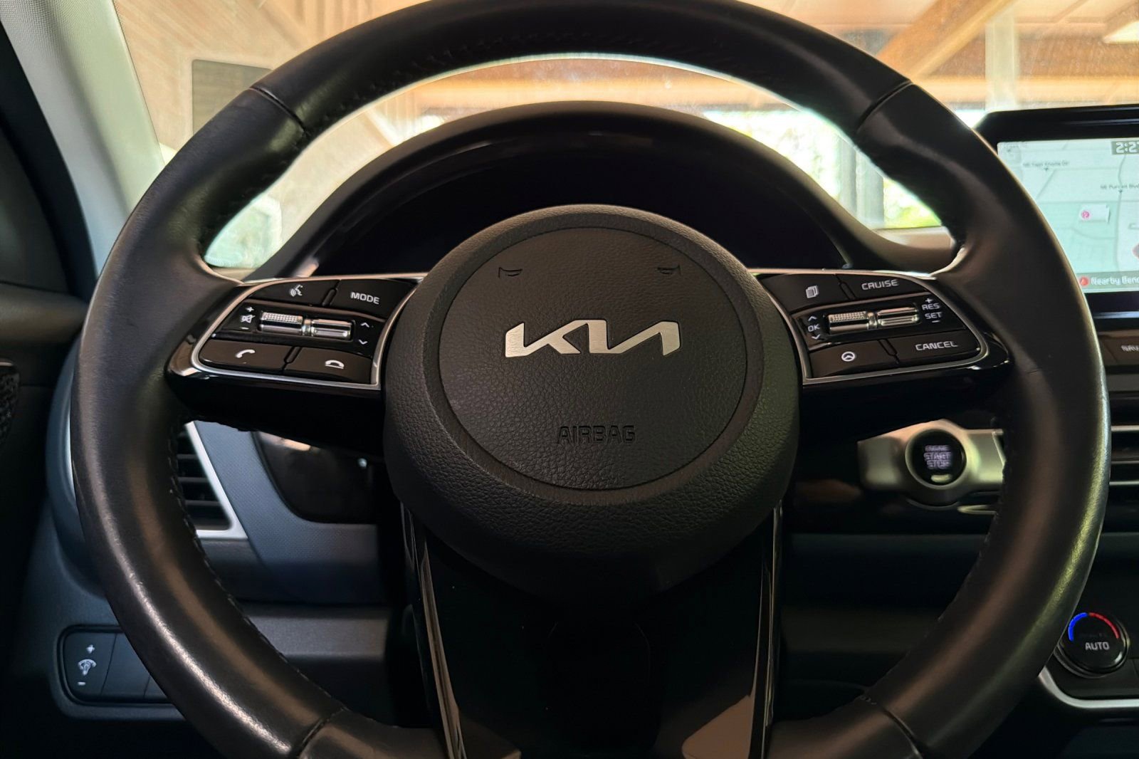 Used 2023 Kia Seltos S w/ Navigation Package AWD/4WD image 32