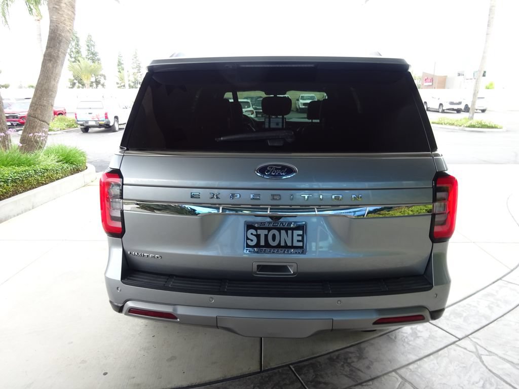 Used 2022 Ford Expedition Limited AWD/4WD image 6